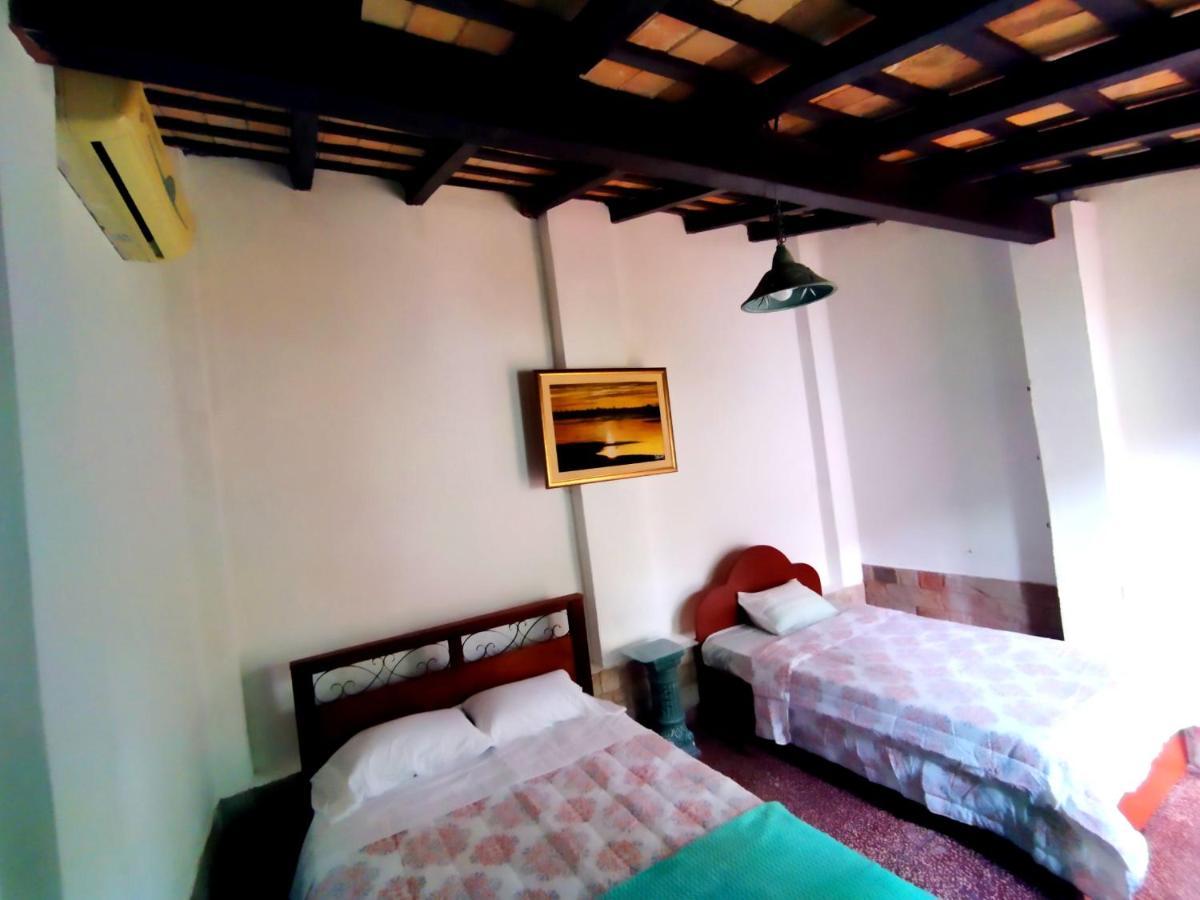 Hotel La Aparesida Areguá Exteriör bild